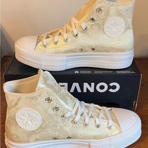 Women’s size 8 Chuck Taylor All Star golden butterfly platform sneakers